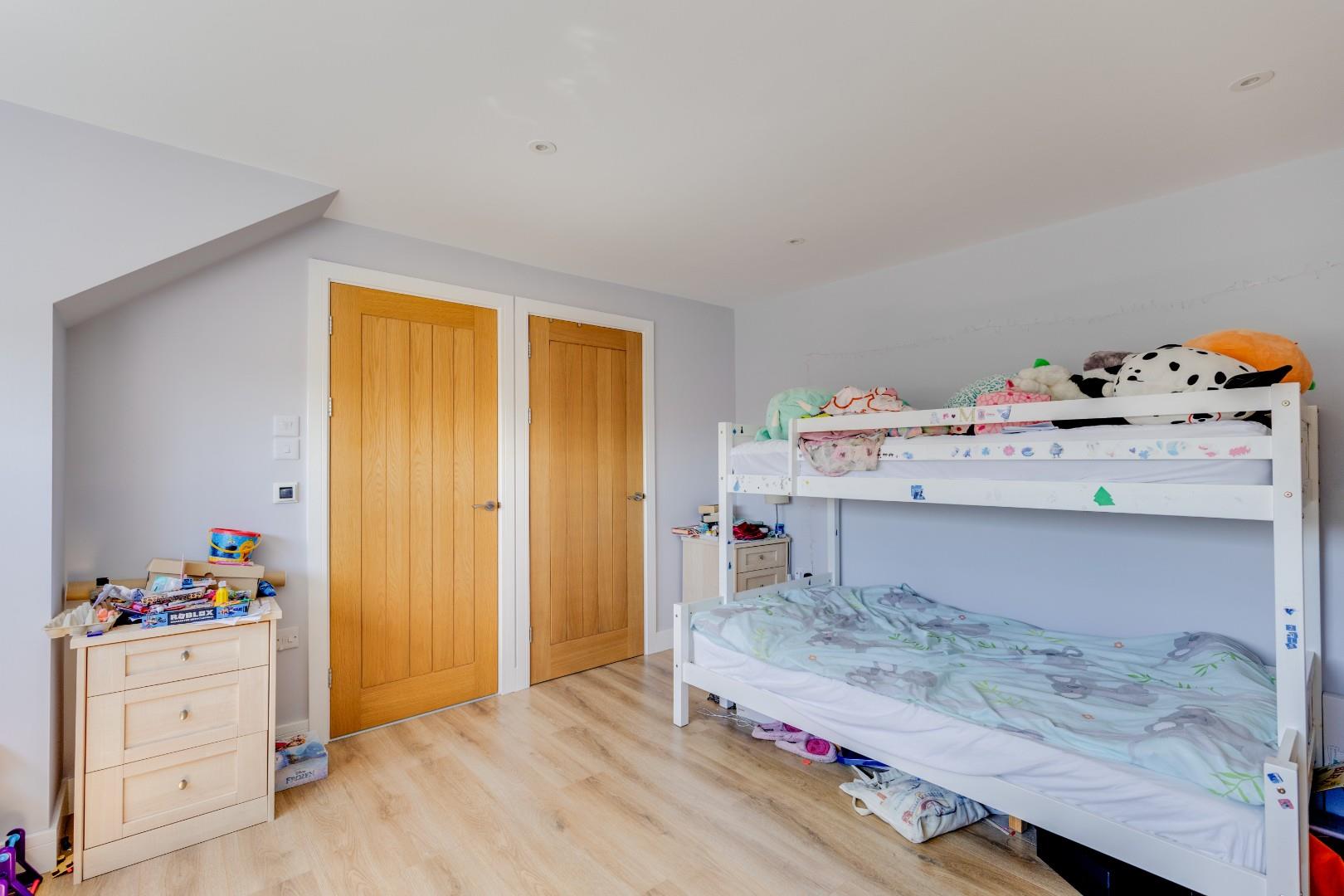 10 Evenlode Avenue, Penarth, CF64 3PD